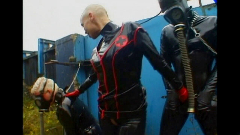 Absolute BDSM films - The original: Dominujący człowiek maski przeciwgazowej