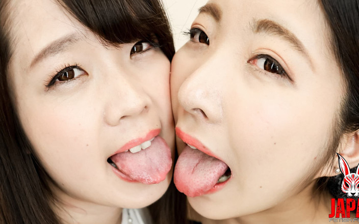 Japan Fetish Fusion: Descubrimientos lésbmicos: explorando el beso de Tsubasa Ichimiya y Ako...
