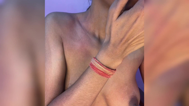 Surbhi453: Urut teman lelaki saya