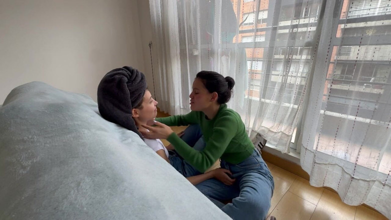 scarlettandc: 女同性恋学会了互相摩擦得很好