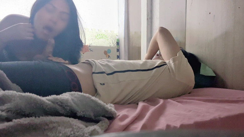 Scarlet at Home: Noaptea filmului se transformă într-o noapte de sex pasional