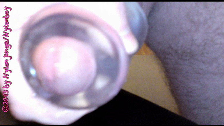 Carmen_Nylonjunge: Memek karet baruku dientot