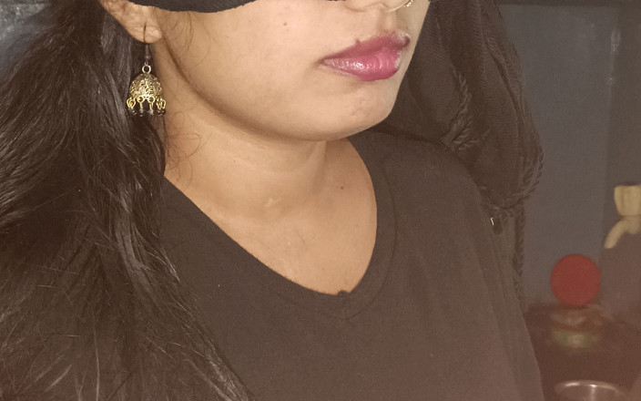 Queen4desi: Ma demi-sœur sexy, gros plan, levrette, desi bhabhi