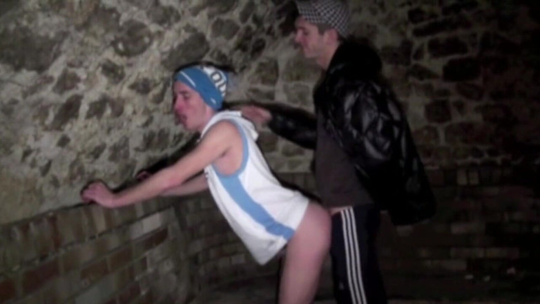 Sneaker gay: Fransk slampa som används av scally pojke med sneakers dominans