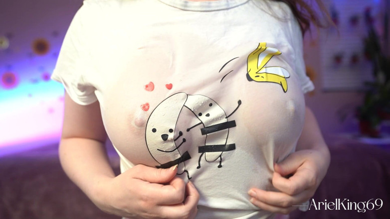 Ariel King: Dirty talk pendant que je asperge mes seins
