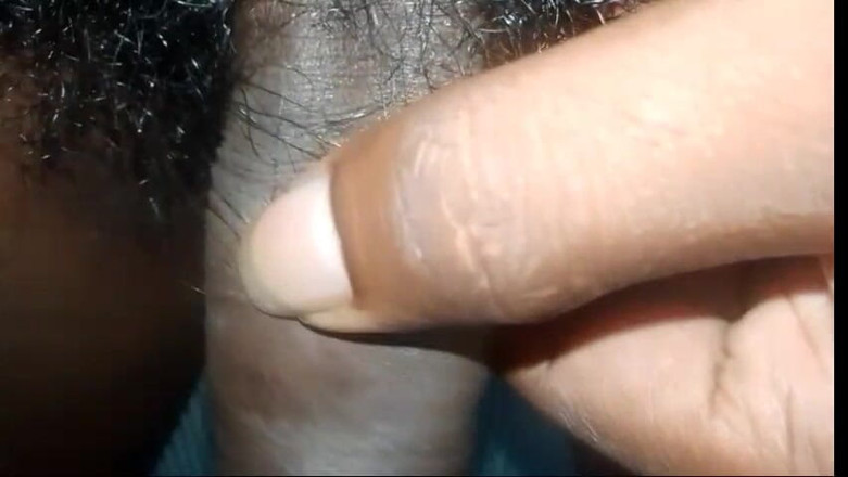 SLleking: Chico asiático en habitación solo masturbación con la mano