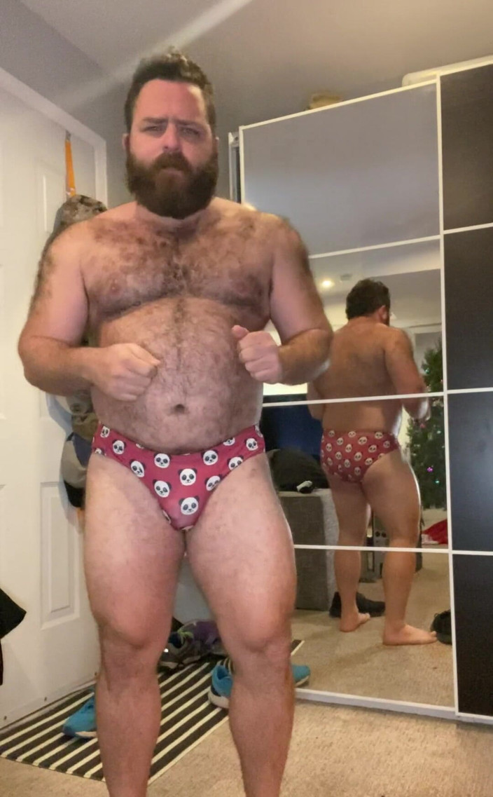 Huzzbearz: これは、私がカメラの水着から着替えた未編集のバージョンです。