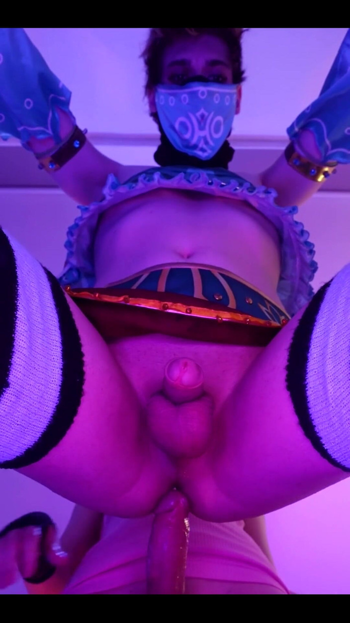 Trappybae: Prinzessin lala sah mich beim tragen meines ger auf der...