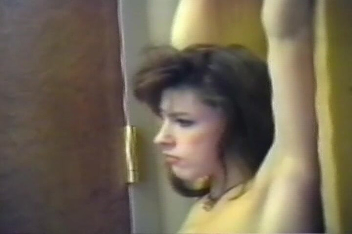 Club of Bondaged Babes: Amatör bunden brud Njut av träldom i vintagefilm
