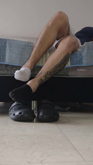Tomas Styl: Meias pretas e brancas para adoração