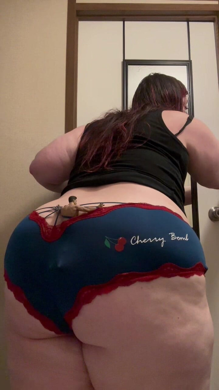 BellaBlast: Cherry Bomb, géante, pet, domination