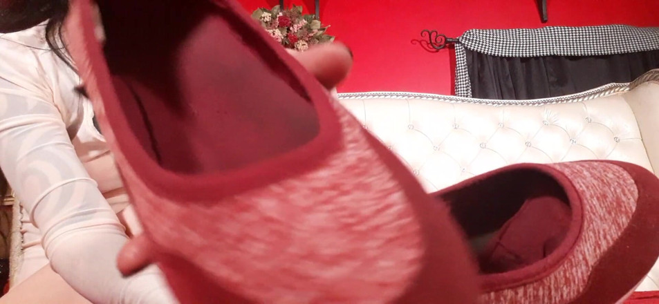 PandoraSG: Burgundy Flats