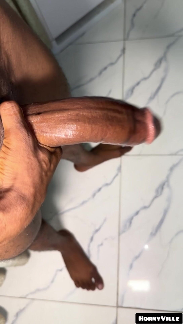 HornyVille G: Lelaki lurus batang besar melancap