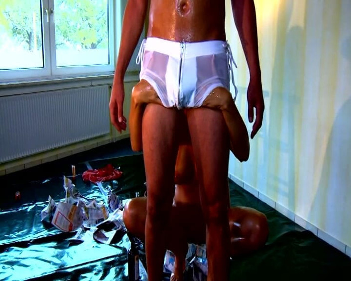 EroticPlanet XXX: Böse Nasse Mädchen Werden Wild Und Getränkt