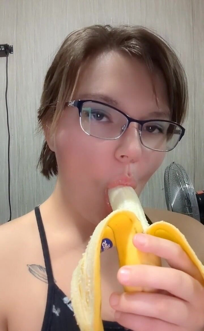 Funhousewife69: Plaisir à la banane