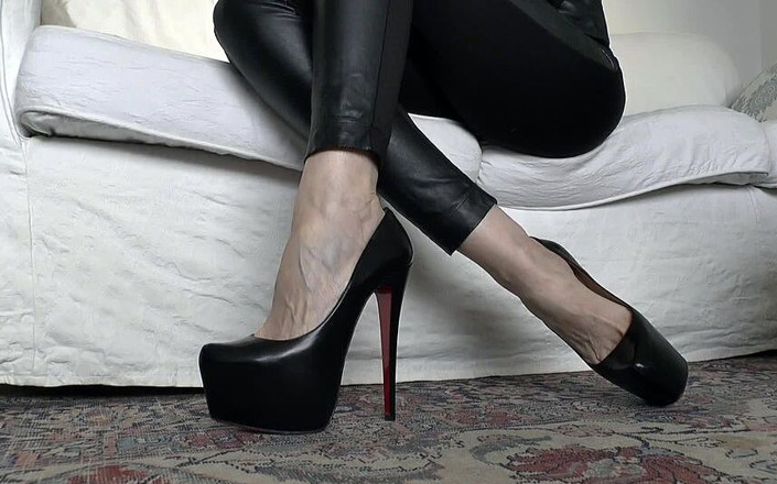 Lady Victoria Valente: Bekijk me op mijn extreme platform op hoge hakken - deel 1