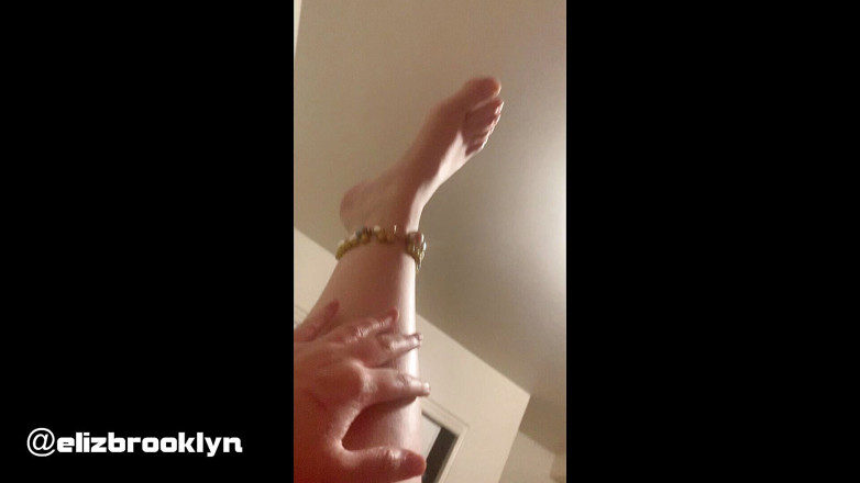 Porno angels: Elizabeth brooklyn sexy knöchelspiel