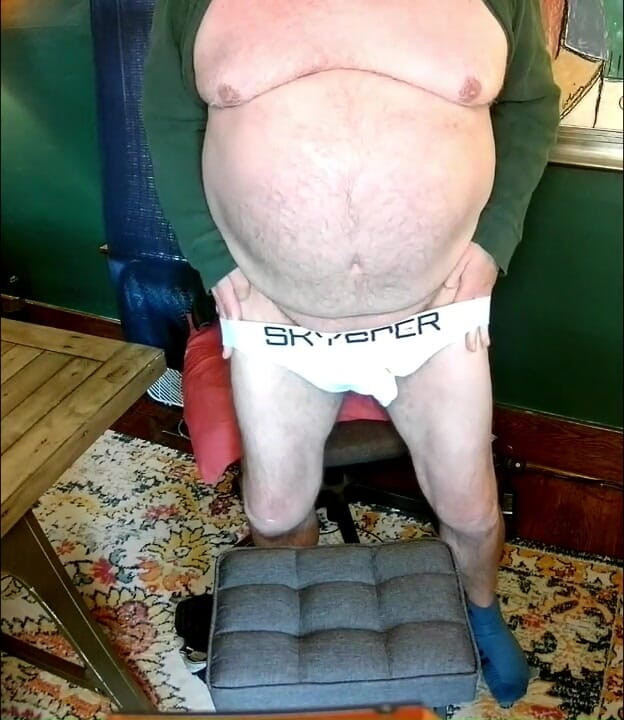 beardaddychub: 网络摄像头为朋友炫耀