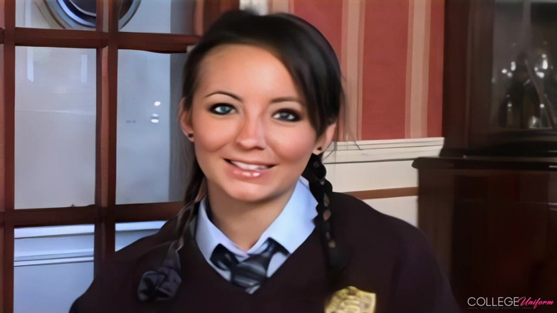 College Uniform: Інтерв'ю за участю Рейчел Б