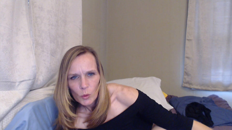 KimitheMilfMommy: Anální dildo šukání