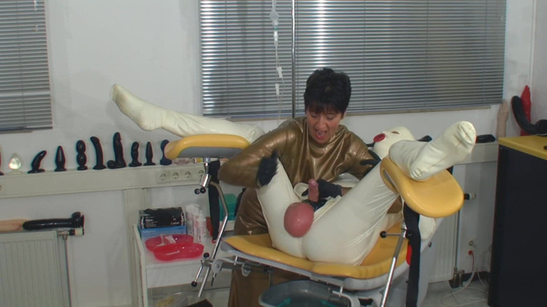 Rubber & Clinic Studio - 1ATOYS: CBT - mengisi telur Saline