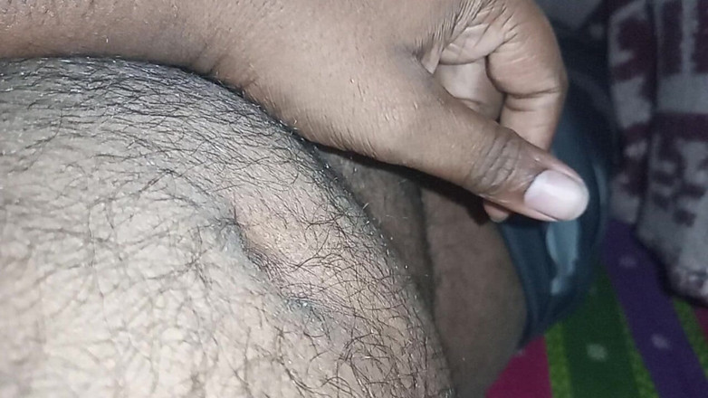 Sweet Indian cock: Мастурбація без презерватива