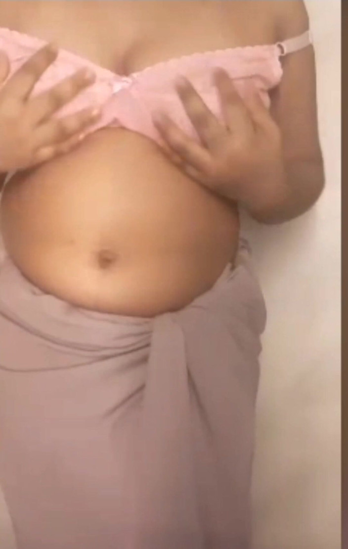 Jesmin18: バングラデシュのセクシーなバービ・ロマンス