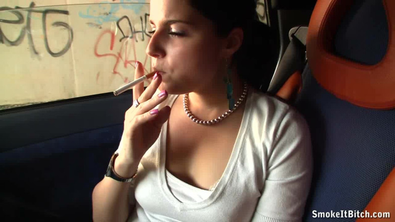 Smoke it bitch: Rauchen unter einer schmutzigen brücke!