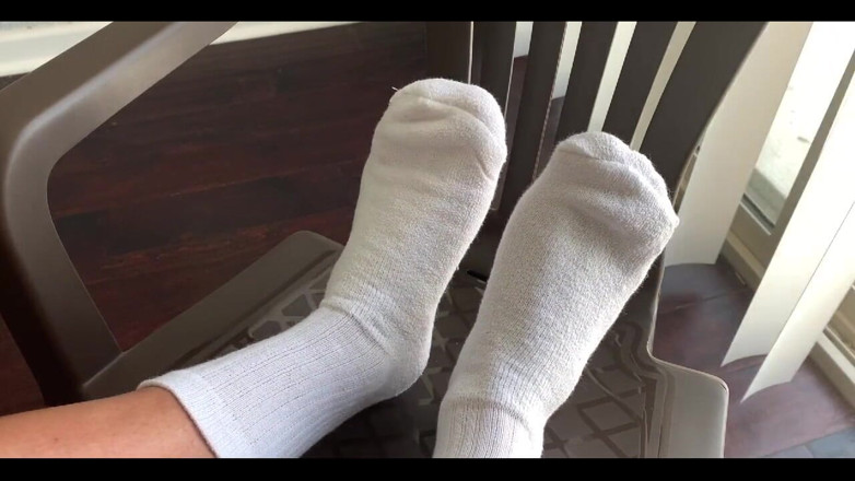 Jasons feet: Saya diminta untuk memakai stoking jock atletik dan menunjukkan lebih...