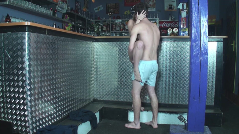 German amateur - 100% German hardcore videos: Wilde tiener zuigt aan lul en wordt geneukt totdat ze...