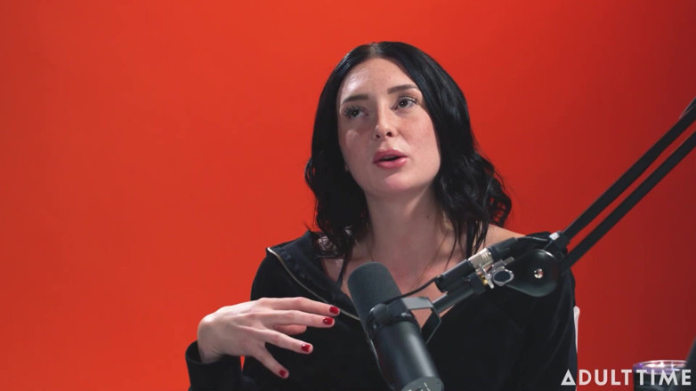 Adult Time Podcast: Charlotte Sins pense que P*Rn est le meilleur emploi du...