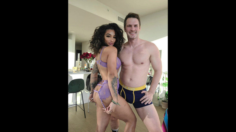 Tommy Wood XXX: Esnek zenci güzel tombul orta yaşlı seksi kadın büyük yaraklı...