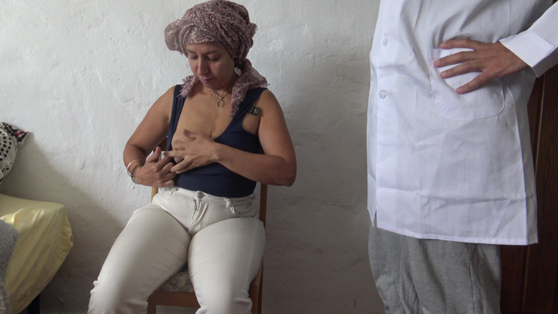 Souzan Halabi: Un docteur britannique pervers examine une vieille patiente dans sa...