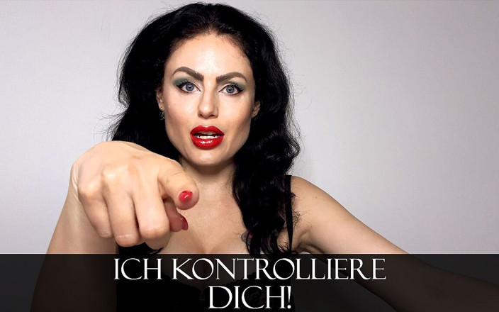 Lady Blackdiamoond: Jag kontrollerar dig!