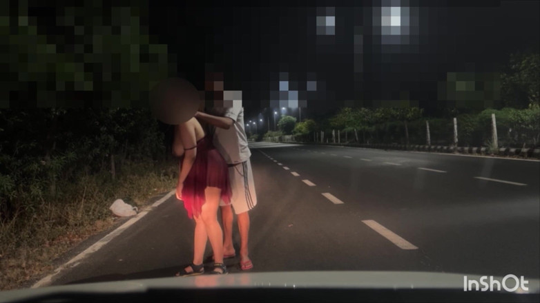 Indian Couplexx: 길에서 모르는 놈을 따먹는 핫한 바비