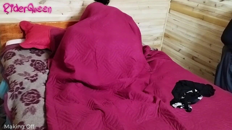 Riderqueen: Covered missionary - cuckold-ehemann filmt seine ehefrau mit einem jungen ficker