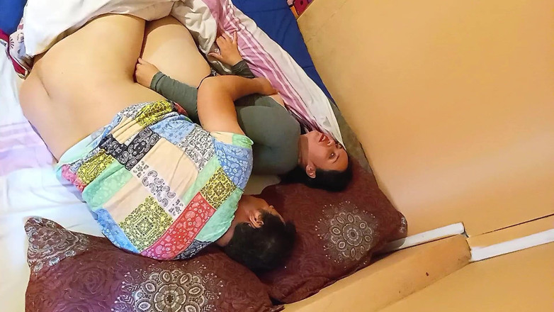 Kellyhotstepmom: Mẹ kế đụ con trai riêng của cô ấy vào buổi sáng...