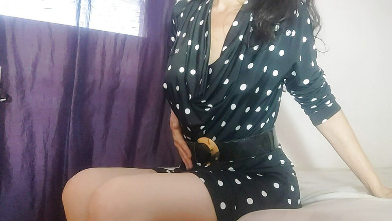 VeronicaCristal: 난 네가 나에게 전화하도록 권유하고 있어, 넌 받아들이시지?