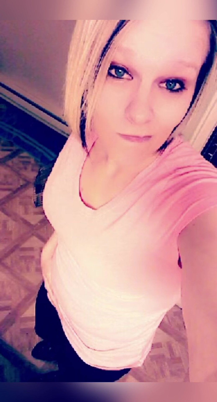 cum2mybeautifulwife3: Coño abierto suelto y destruido de la esposa puta lechera