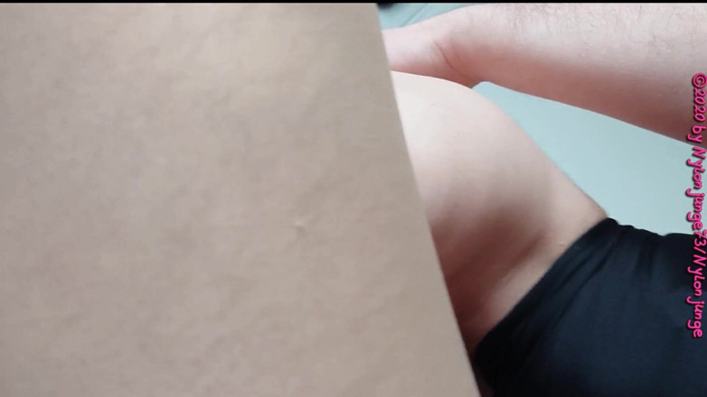 Nylonjunge: Sweet BI tail visits me 2
