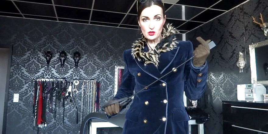 Lady Victoria Valente: 私の乗馬ブーツの男の子に兼して、私のために泣き言を言う!