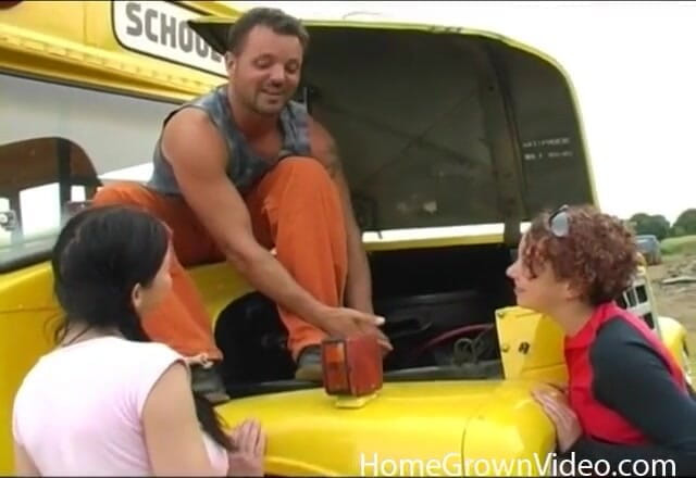 Homegrown Anal Sex: Pomáhám mu s více, než jen jeho autobus