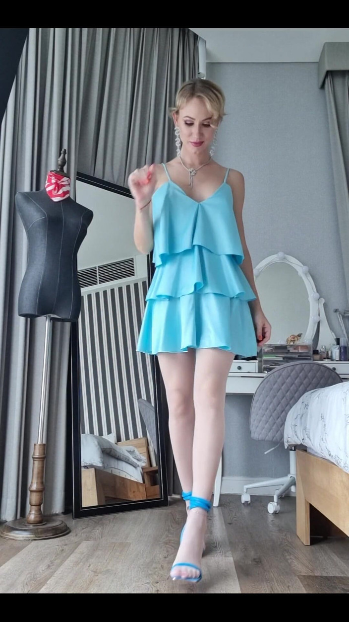 Angel The Dreamgirl: Blå klänning