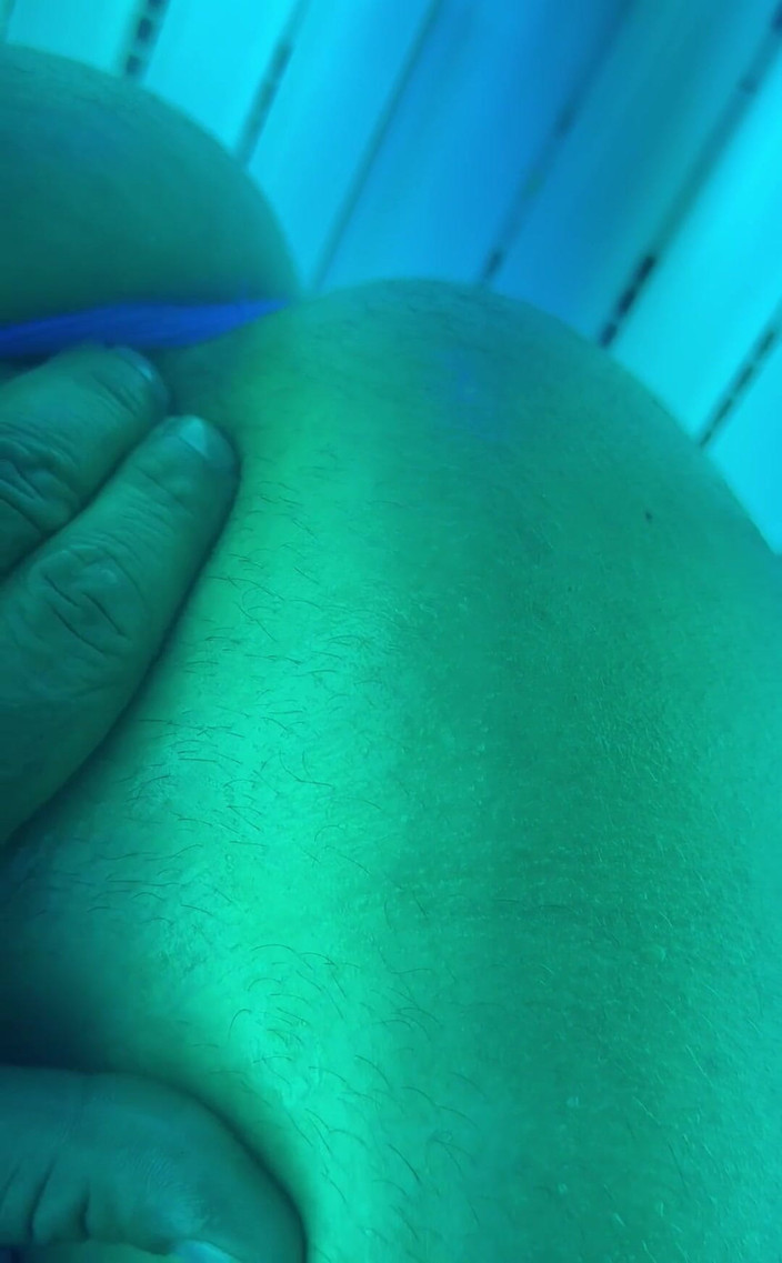 HotnHorny: Tanning bikin aku sange dan sange berat