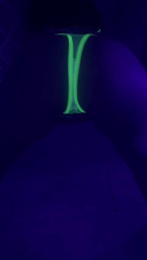 Caramela Sluty Wife: Fusta scurtă cu corp perfect, Neon Lenjerie, de aproape, milf...