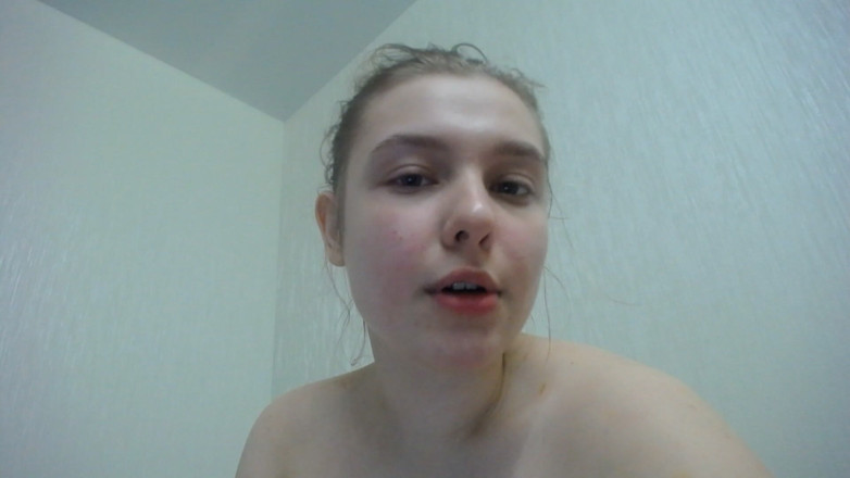 JuiceLussie: After College Girl Shows Her Teen Pussy and Bouncing Huge...