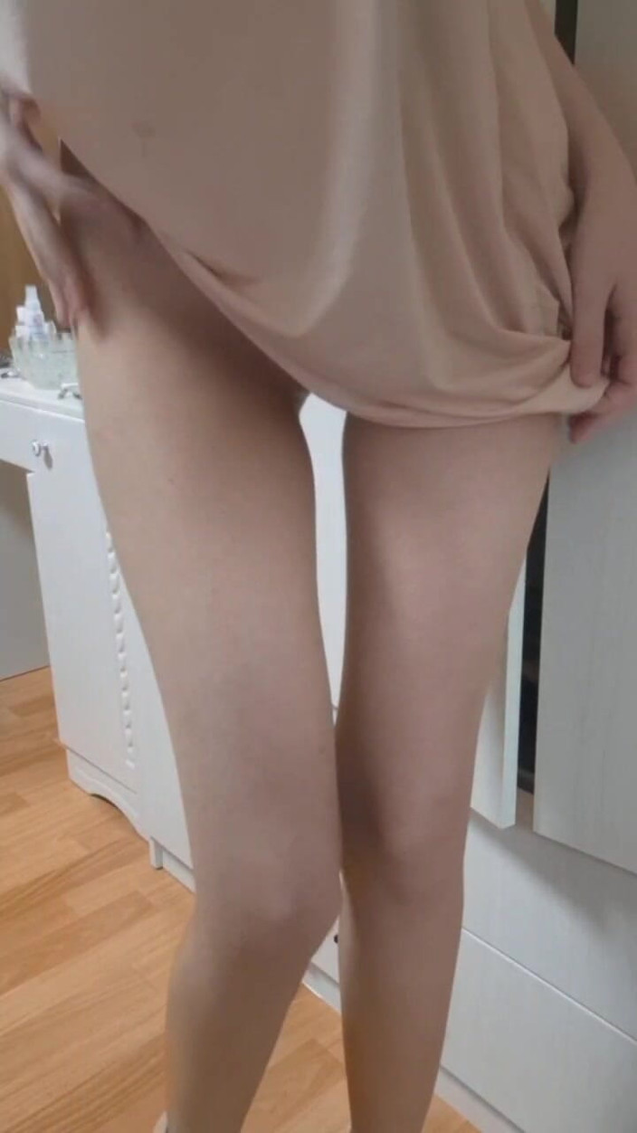 ElzaKom: Hot Teen Elza Kom