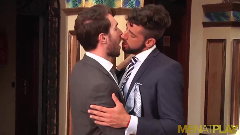 Menat Play: MENATPLAY - Businessman Massimo Piano anal rides Philip Zyos