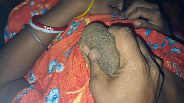 Trilokinath: Milkly Mam menguji batang dan mengongkek Mam Bihari India