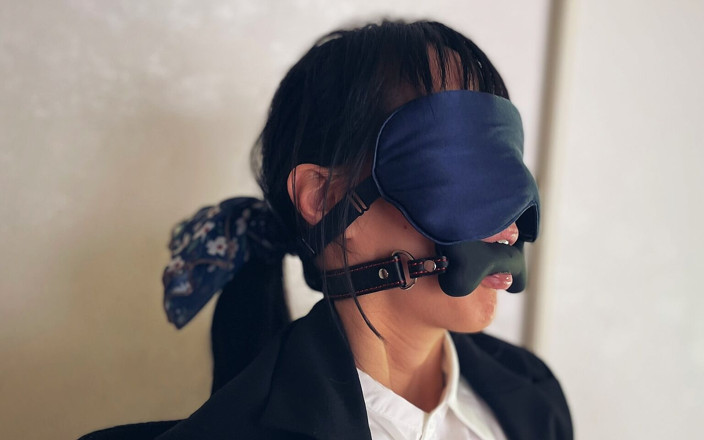ushirosugatanomiki: Я зв'язав свою звичайну тиху колегу